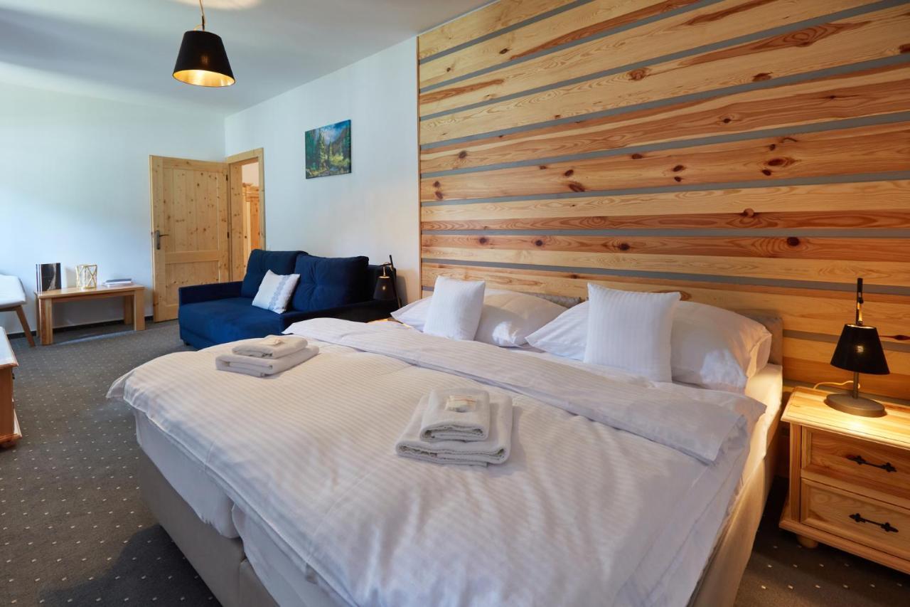 Rezort Gothal Apartmany A Penziony โดโนวาลี ภายนอก รูปภาพ