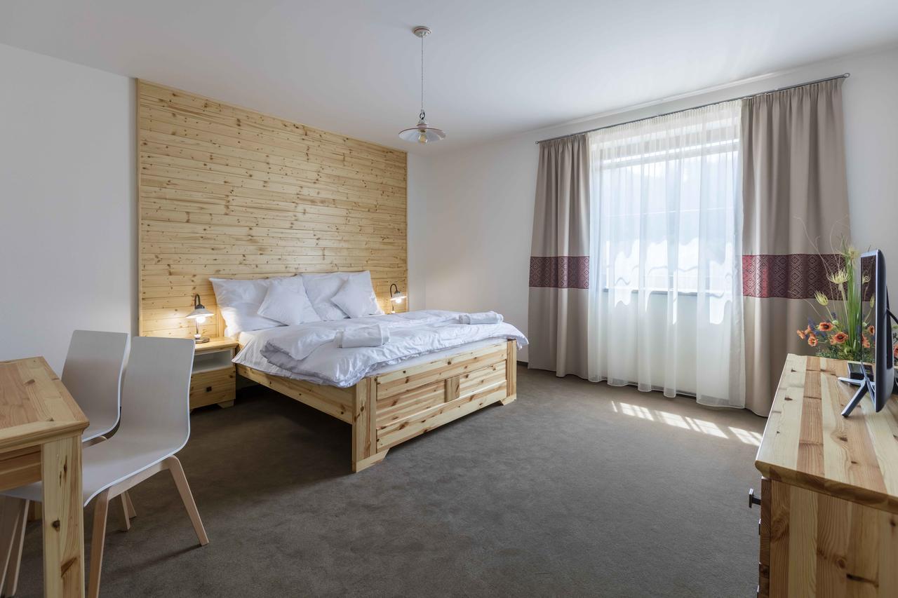 Rezort Gothal Apartmany A Penziony โดโนวาลี ภายนอก รูปภาพ