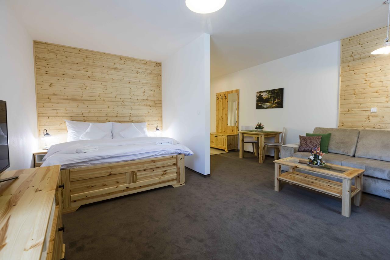 Rezort Gothal Apartmany A Penziony โดโนวาลี ภายนอก รูปภาพ