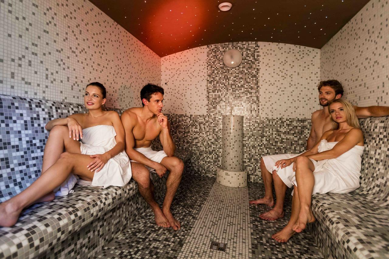 Rezort Gothal Apartmany A Penziony โดโนวาลี ภายนอก รูปภาพ