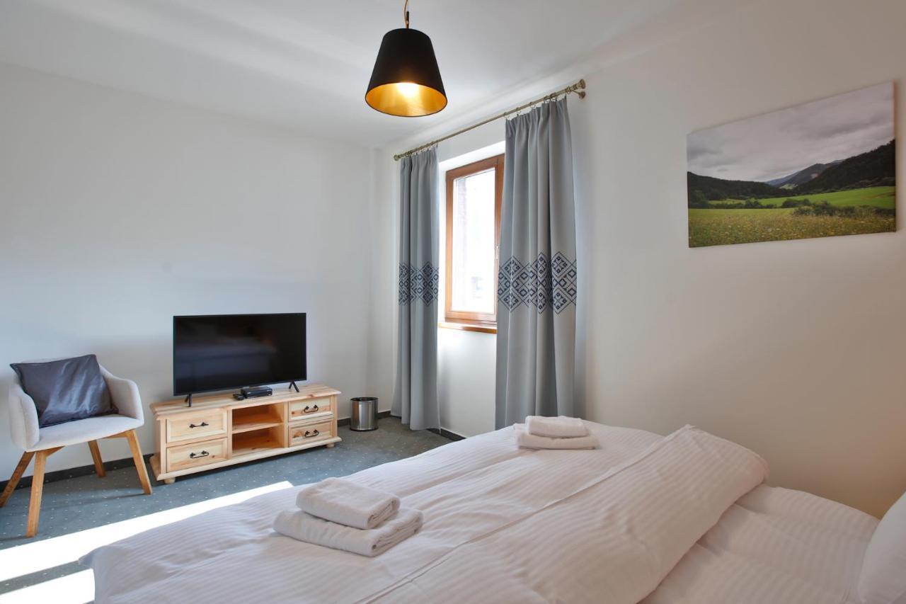 Rezort Gothal Apartmany A Penziony โดโนวาลี ภายนอก รูปภาพ