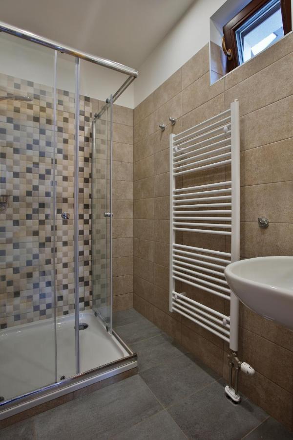 Rezort Gothal Apartmany A Penziony โดโนวาลี ภายนอก รูปภาพ